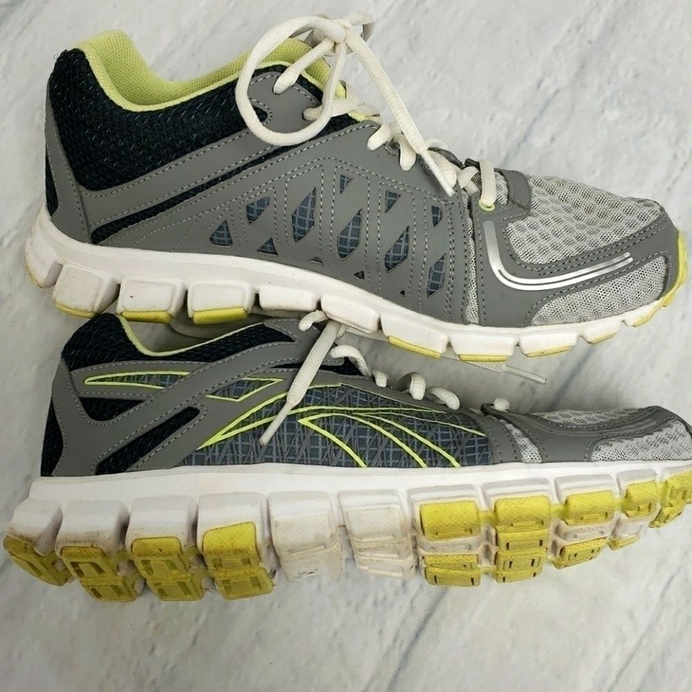 REEBOK Running 8 1/2D Grey & Yellow EUC